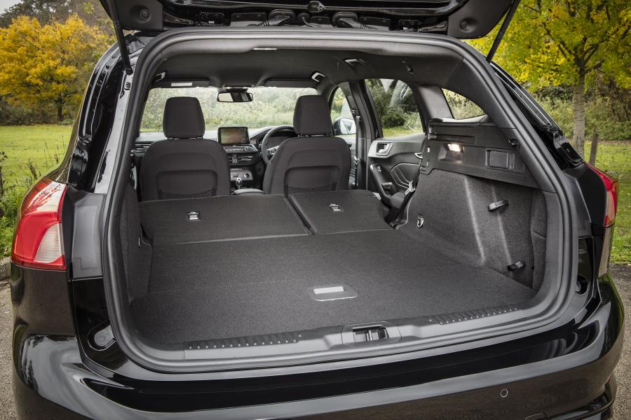 Багажник Ford Focus Titanium Estate 2018 года  (UK) (фото 5 из 6)